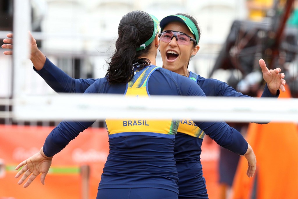 As brasileiras Ágatha e Bárbara Seixas estão classificadas às quartas de final dos Jogos Olímpicos do Rio de Janeiro - Foto: Célio Messias/Inovafoto