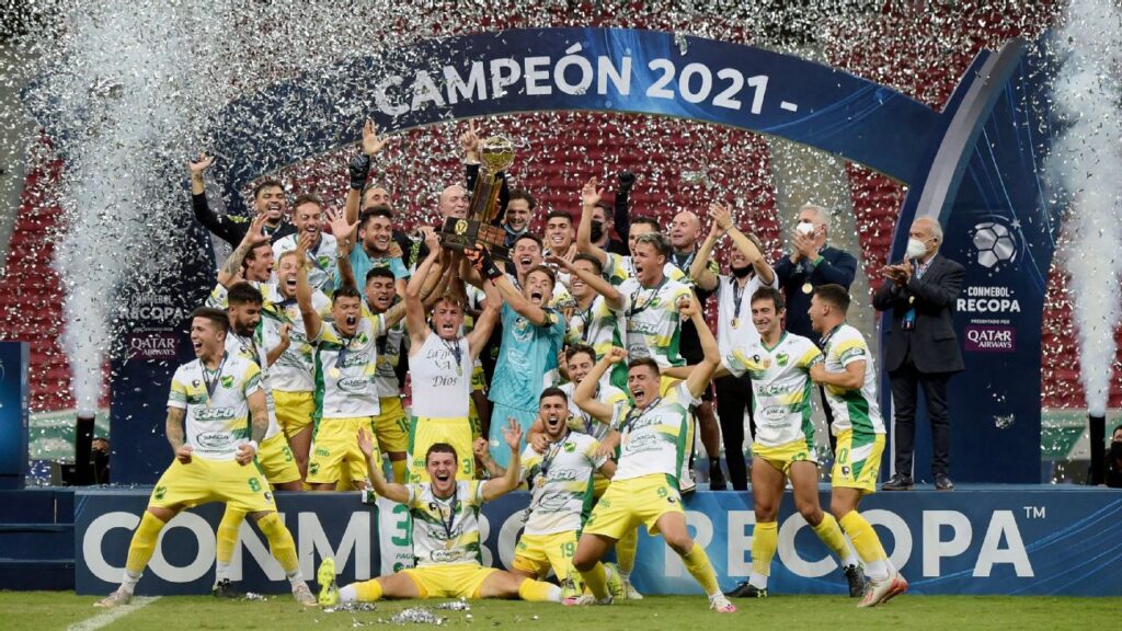 Defensa Y Justicia campeão da Recopa contra o Palmeiras em 2021 (Créditos: Staff Imagens)
