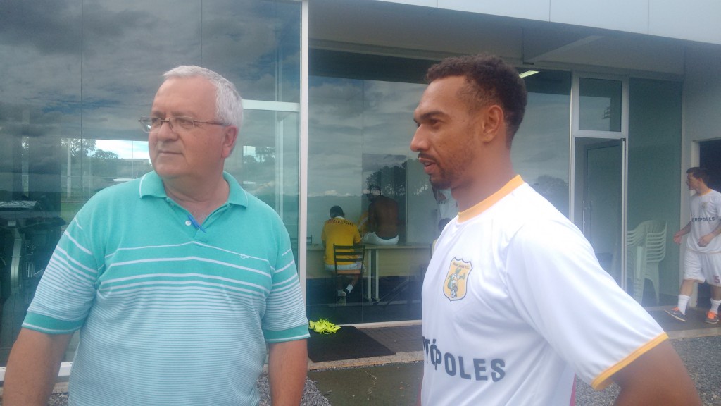 Um dos destaques na temporada 2016 pelo Luziânia, Aldo (D) agora veste a camisa do Brasiliense - Foto: Rener Lopes/Agência EB