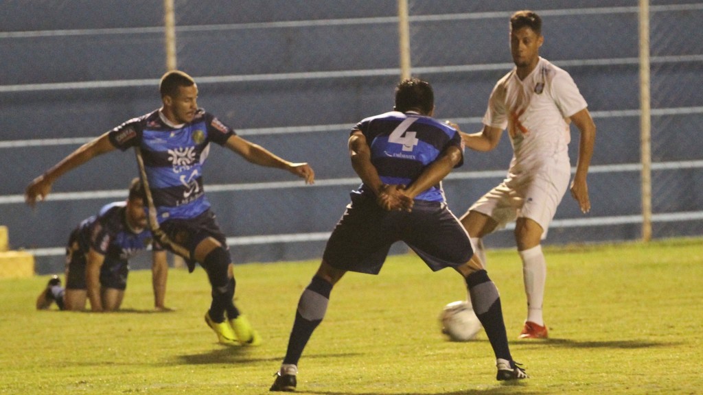 Ceilândia pressionou boa parte do jogo, mas acabou derrotado em Aparecida de Goiânia - Foto: ceilandiaec.com.br