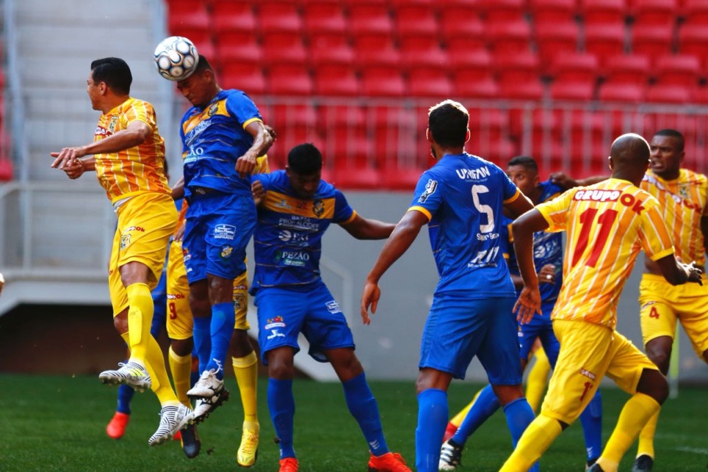 Iporá tentou responder após os 15 minutos do segundo tempo, vendo que o técnico do Brasiliense colocou quatro atacantes em campo - Foto: Igo Estrela/Metropoles