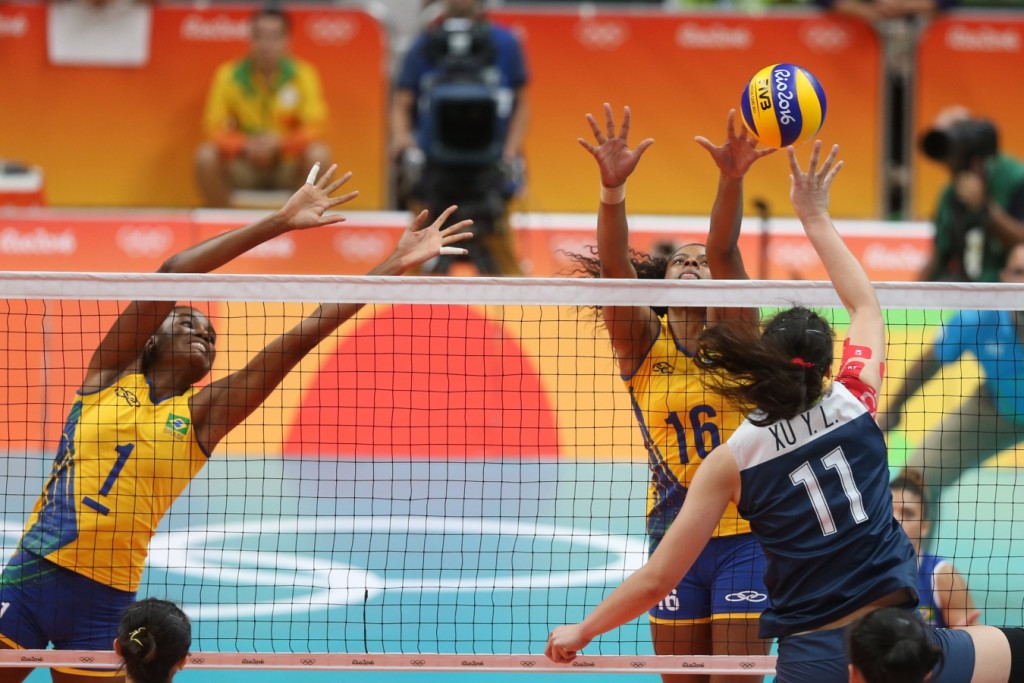 Mesmo com o trabalho de Fe Garay e demais, Brasil não conseguiu vencer a China e foi eliminada do vôlei feminino - Foto: Divulgação/CBV
