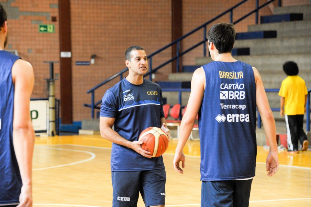 Técnico Bruno Savignani comandou a equipe candanga em amistosos em MG e agora se prepara para a Liga Sul-Americana - Foto: Brito Junior