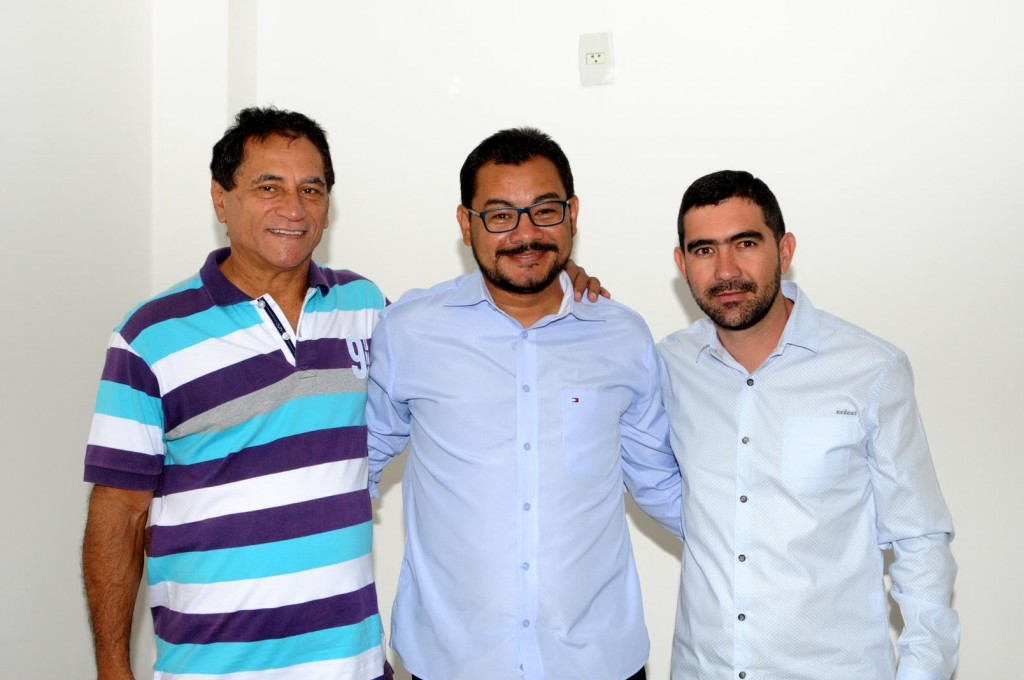 Lourival Moreira, Erivaldo Alves e Daniel Vasconcelos compõem a chapa "Seguir em Frente", a única inscrita para a eleição da FFDF - Foto: Divulgação/FFDF