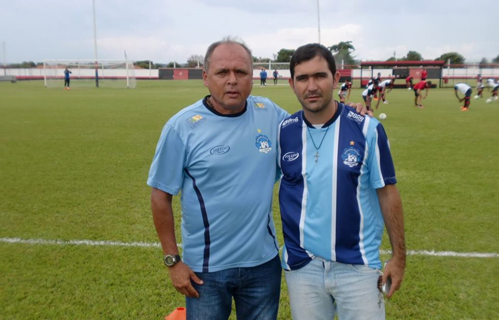 Daniel Vasconcelos ao lado do técnico Ricardo Antônio: parceria que venceu duas vezes o Candangão - Foto: A. A. Luziânia