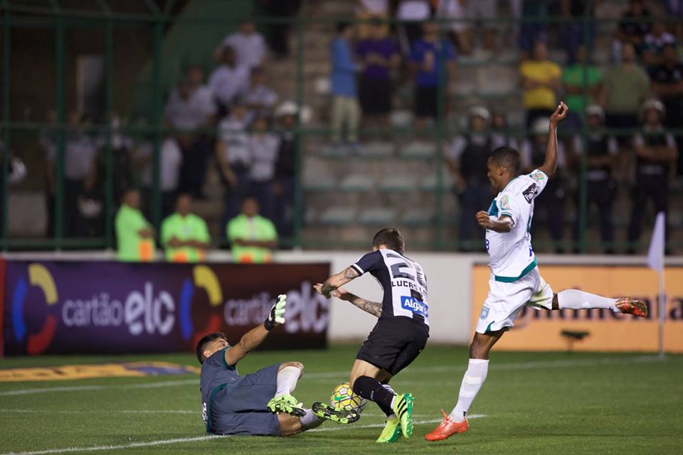 Maringá foi um dos destaques da partida e fez grandiosas defesas - Foto: Carlos Teixeira/Agência EB