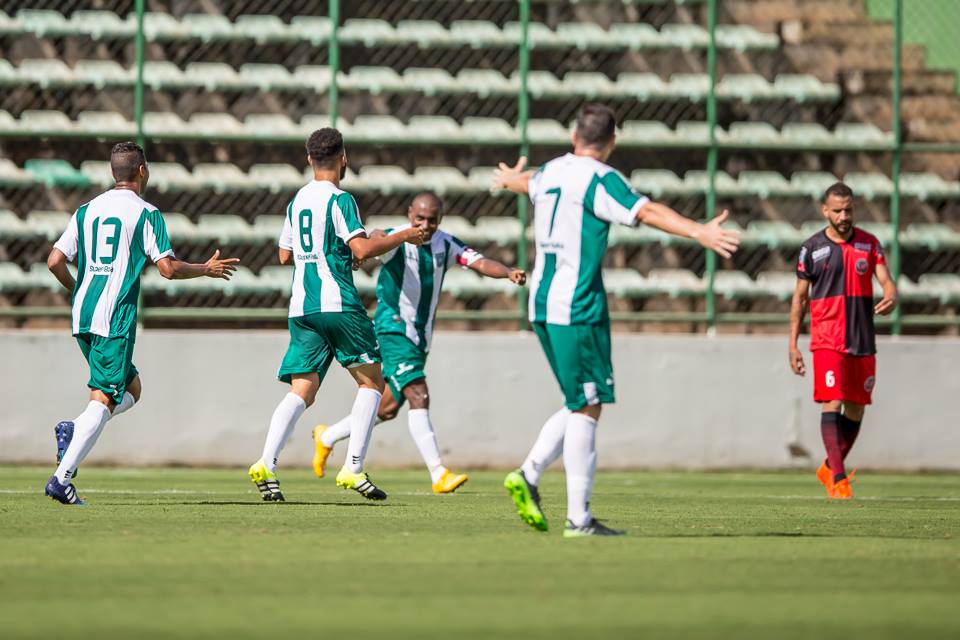 Gama sai na frente em jogada armada por Baiano no primeiro tempo - Foto: Carlos Teixeira/Agência EB
