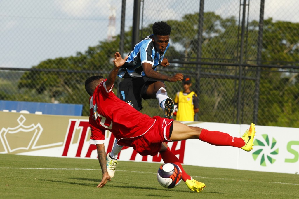 Brasília bem que tentou, mas não foi páreo para o Grêmio e perde na estreia da Copinha - Foto: Rodrigo Fatturi/Grêmio
