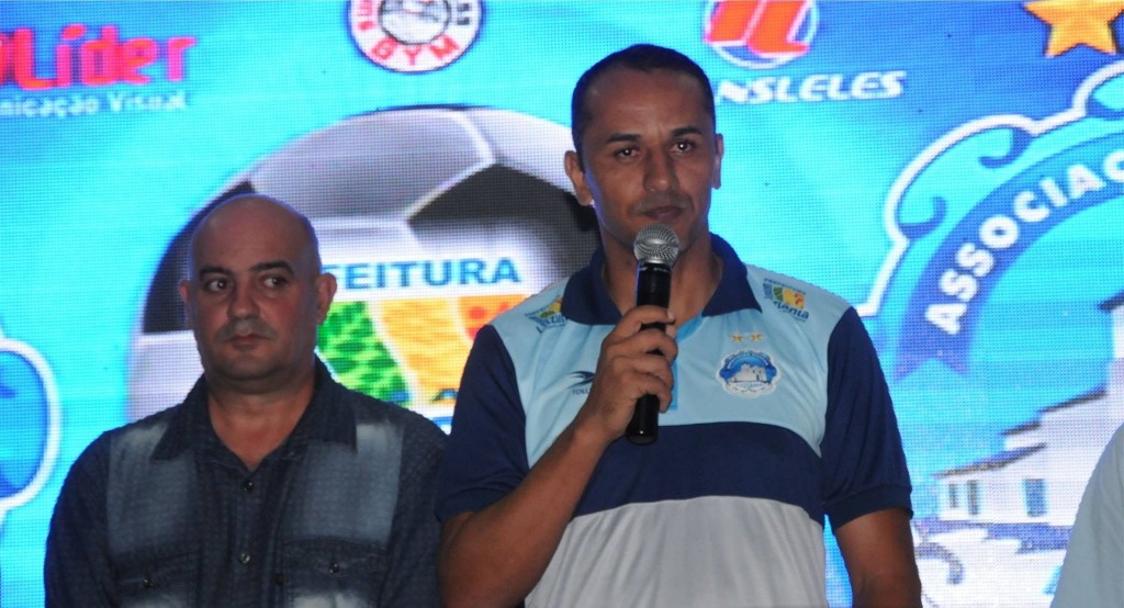 Rodriguinho terá uma nova passagem pelo Luziânia, mas agora como auxiliar técnico - Foto: Benilton Sampaio/ExtraB