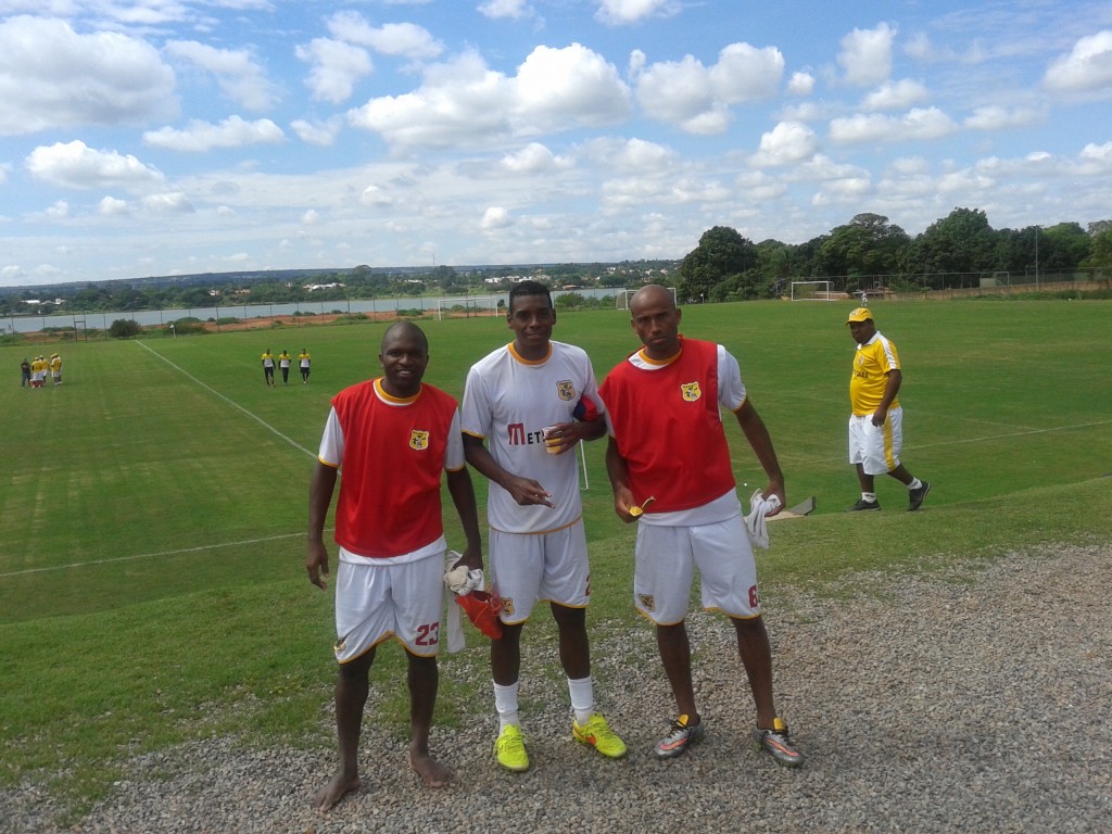 Jogadores se preparam para o primeiro jogo treino - Foto: Sérgio Porto