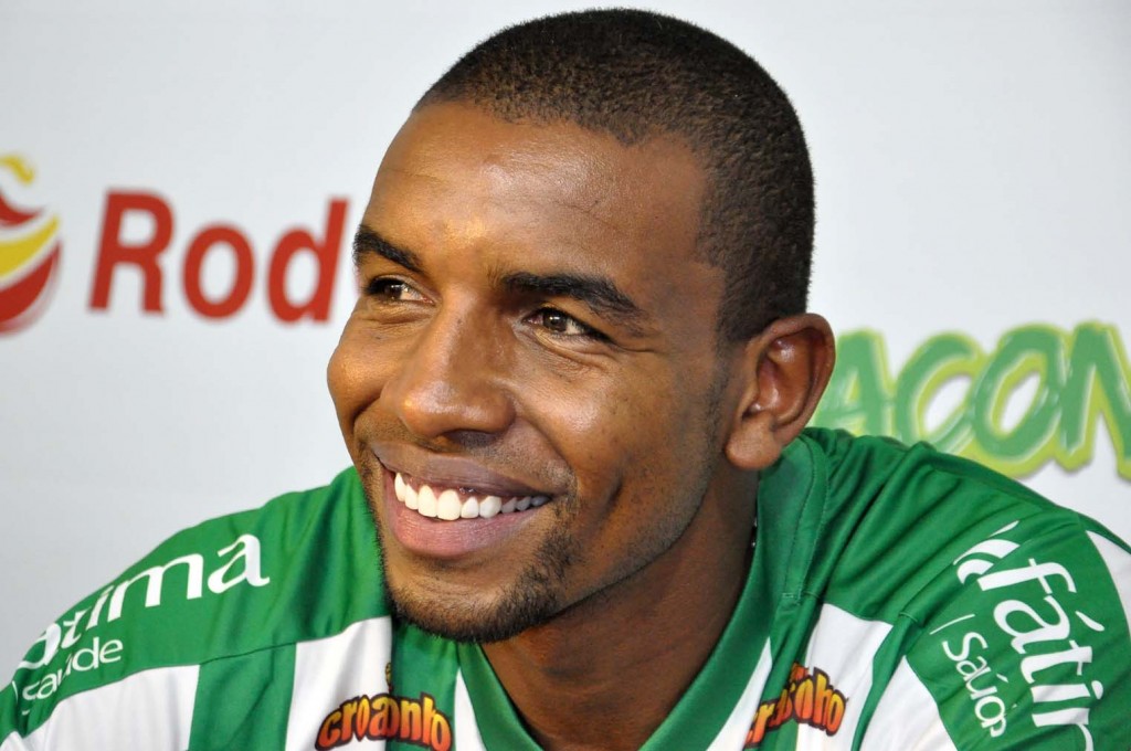 Atacante Zulu, de 34 anos, é o novo reforço do Brasiliense para o Candangão 2018 - Foto: Divulgação/E. C. Juventude